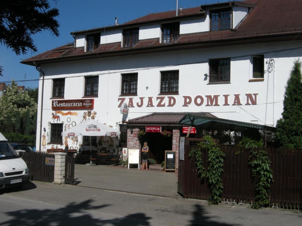Zajazd Pomian Ozarow Mazowiecki Exterior foto